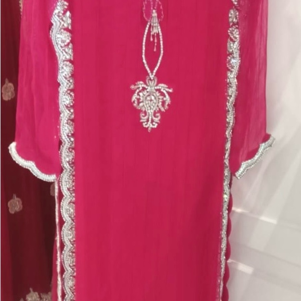 Preloved - Picture 2 of 15